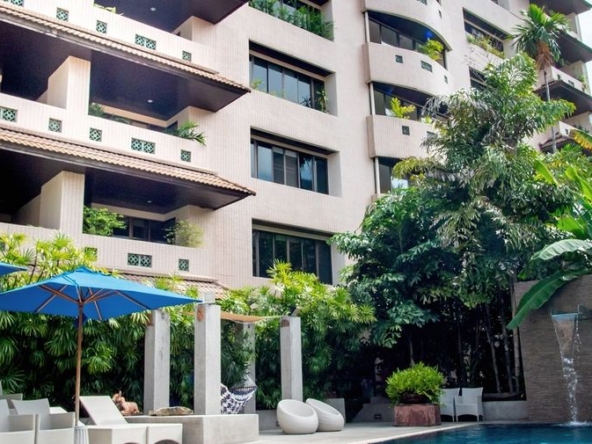 photo156 1 Raintree Village Apartment