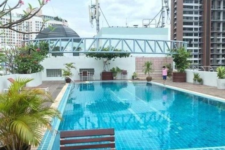 photo315 1 Chaiyapruk Place