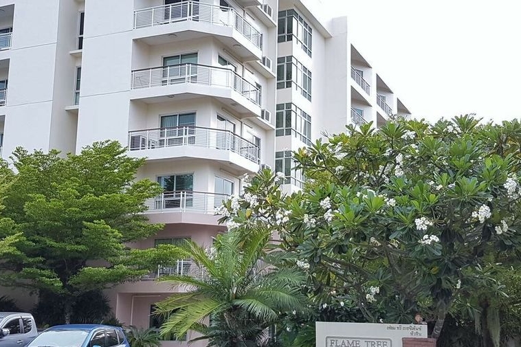 photo38 1 Flame tree Residence