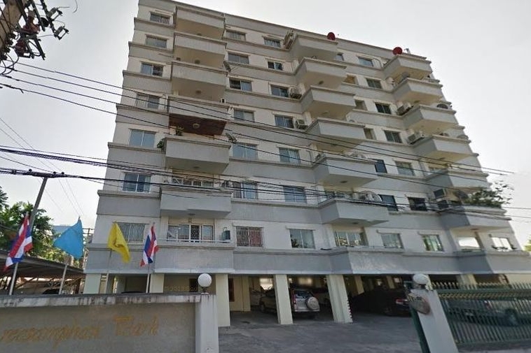 photo401 1 Areesamphan Park