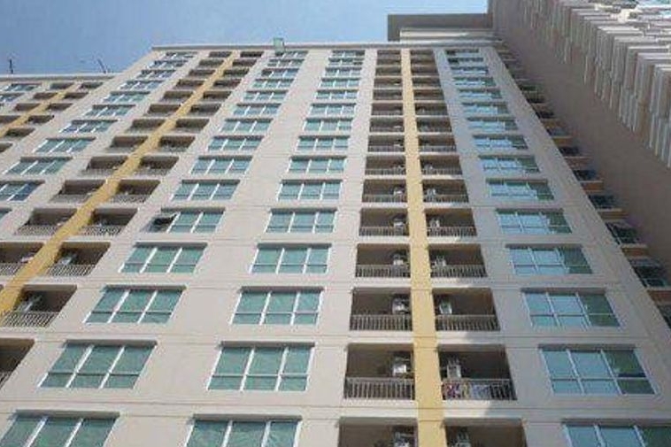 photo443 1 Life @ Phahon - Ari