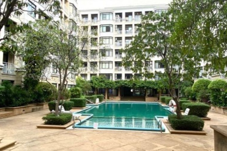 photo510 1 Green Point Silom