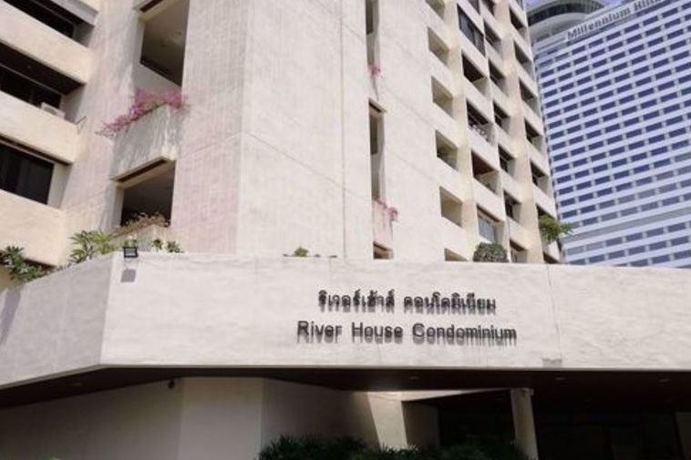 photo522 1 River House Condominium