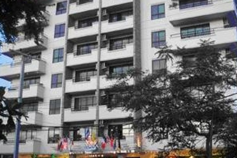 photo590 1 Maxx City Condotel