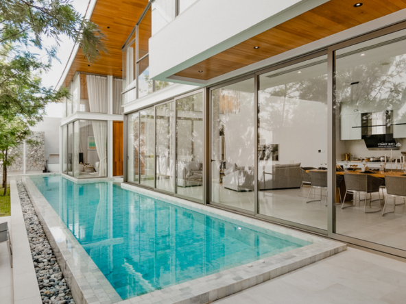 photo1036 1 Properties