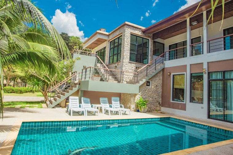 photo1098 1 The Adamna Villa @lawootrip