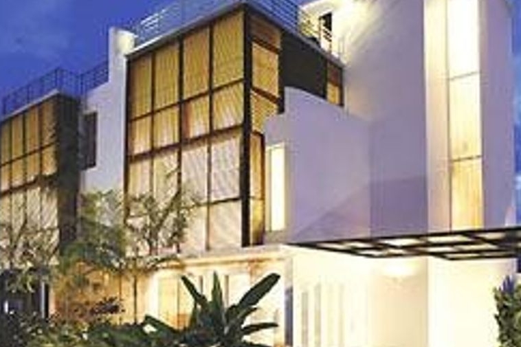 photo1192 1 The Lantern