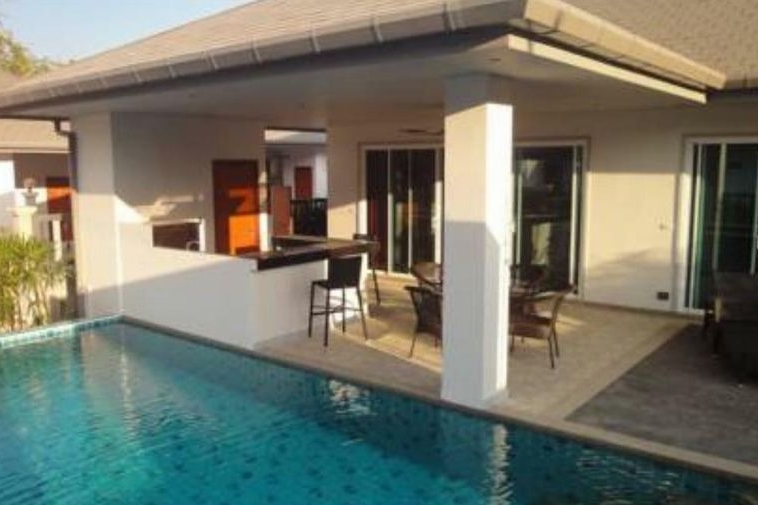 photo1195 1 The Rainbow Phuket