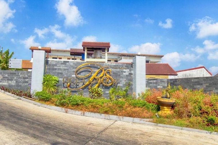 photo659 1 Bayshore Ocean View Condominiums