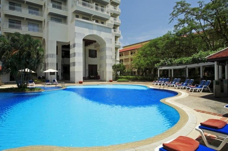 photo846 1 Waterfront Karon