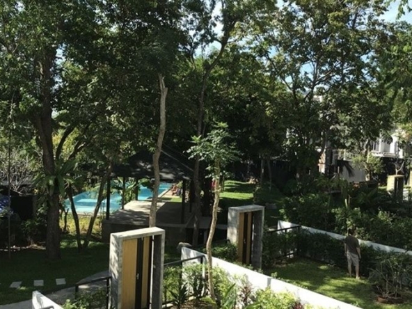 photo887 1 Forest Hill