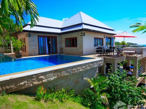 photo910 1 Reef Villas