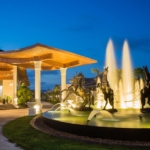 photo985 1 Gold Chariot