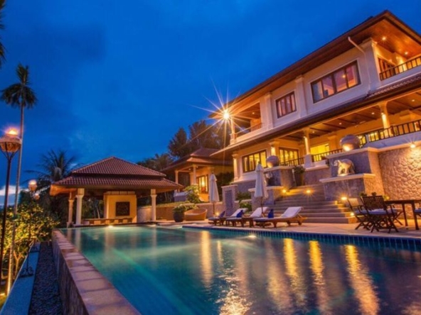 photo996 1 Lakewood Hills Villa